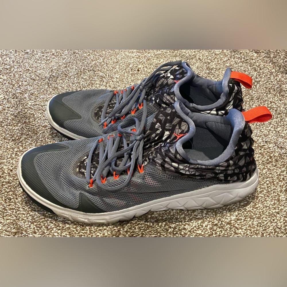 Nike Jordan Flight Flex Trainer Mens size 14, Gray With Red Jordan